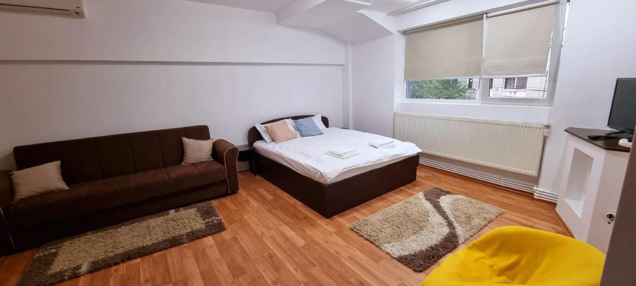 יאשי Apartamente Elegante In Regim Hotelier מראה חיצוני תמונה